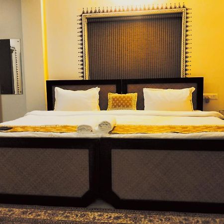Hotel Kolam Shānti Niketan Buitenkant foto
