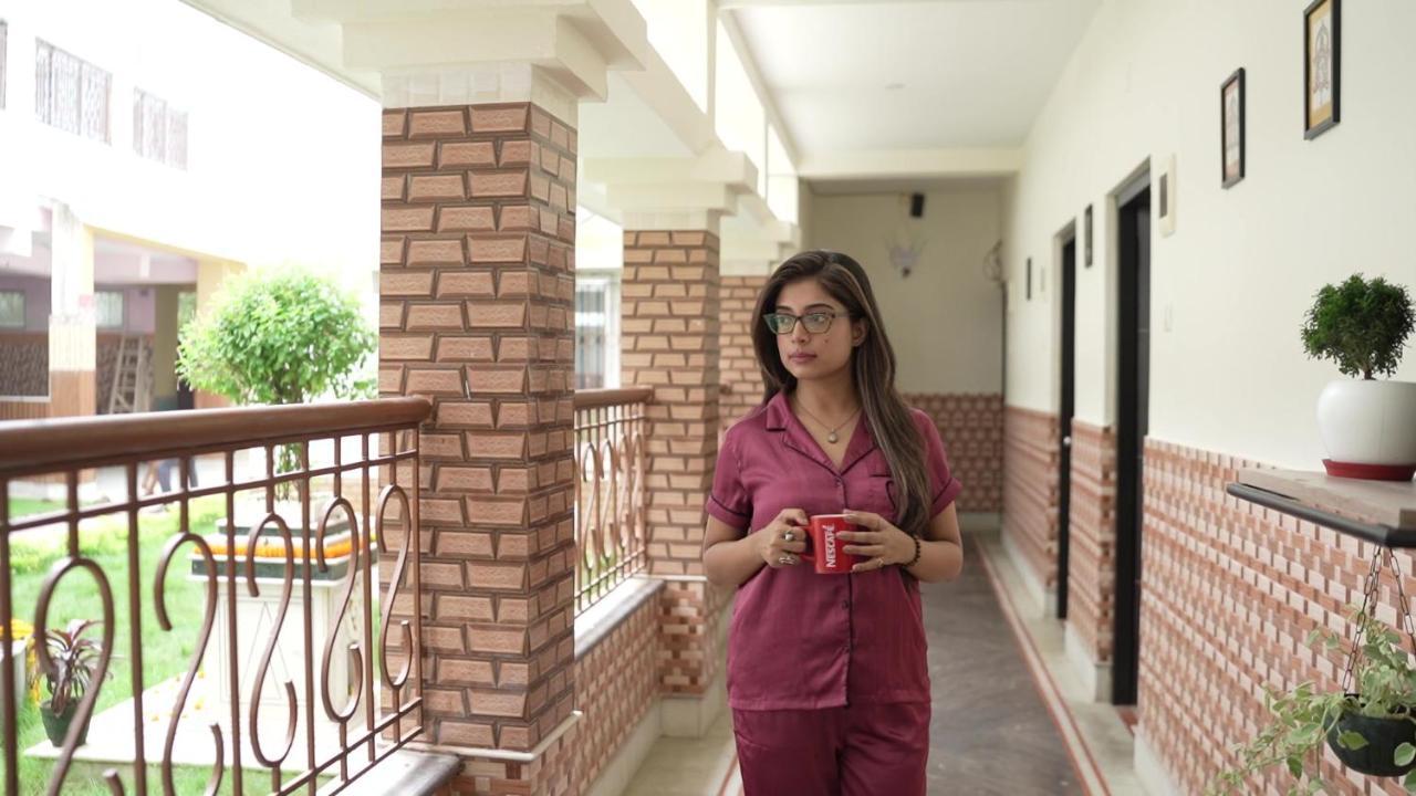 Hotel Kolam Shānti Niketan Buitenkant foto