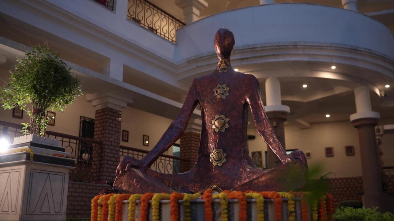 Hotel Kolam Shānti Niketan Buitenkant foto