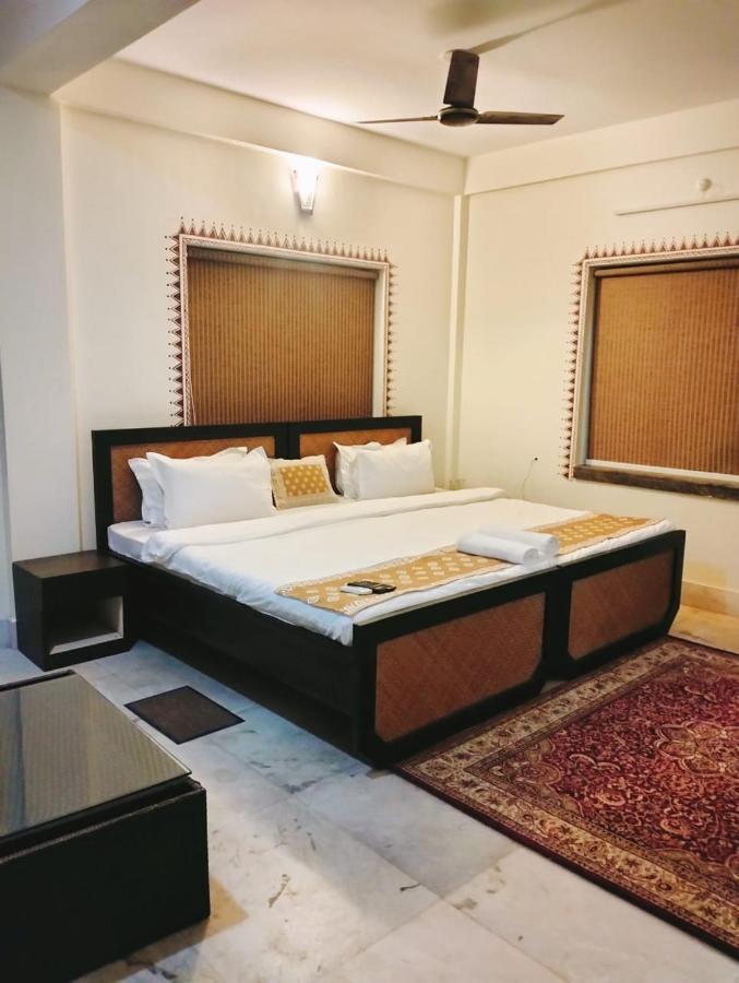 Hotel Kolam Shānti Niketan Buitenkant foto