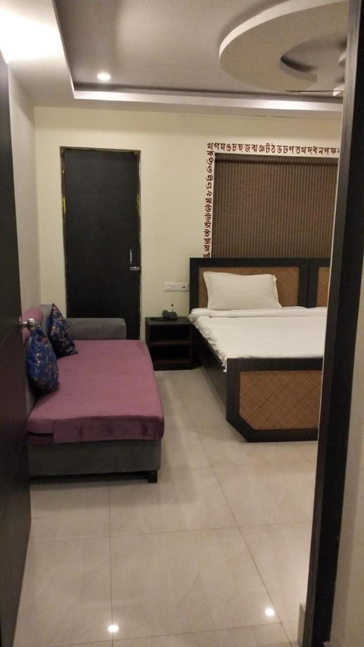 Hotel Kolam Shānti Niketan Buitenkant foto