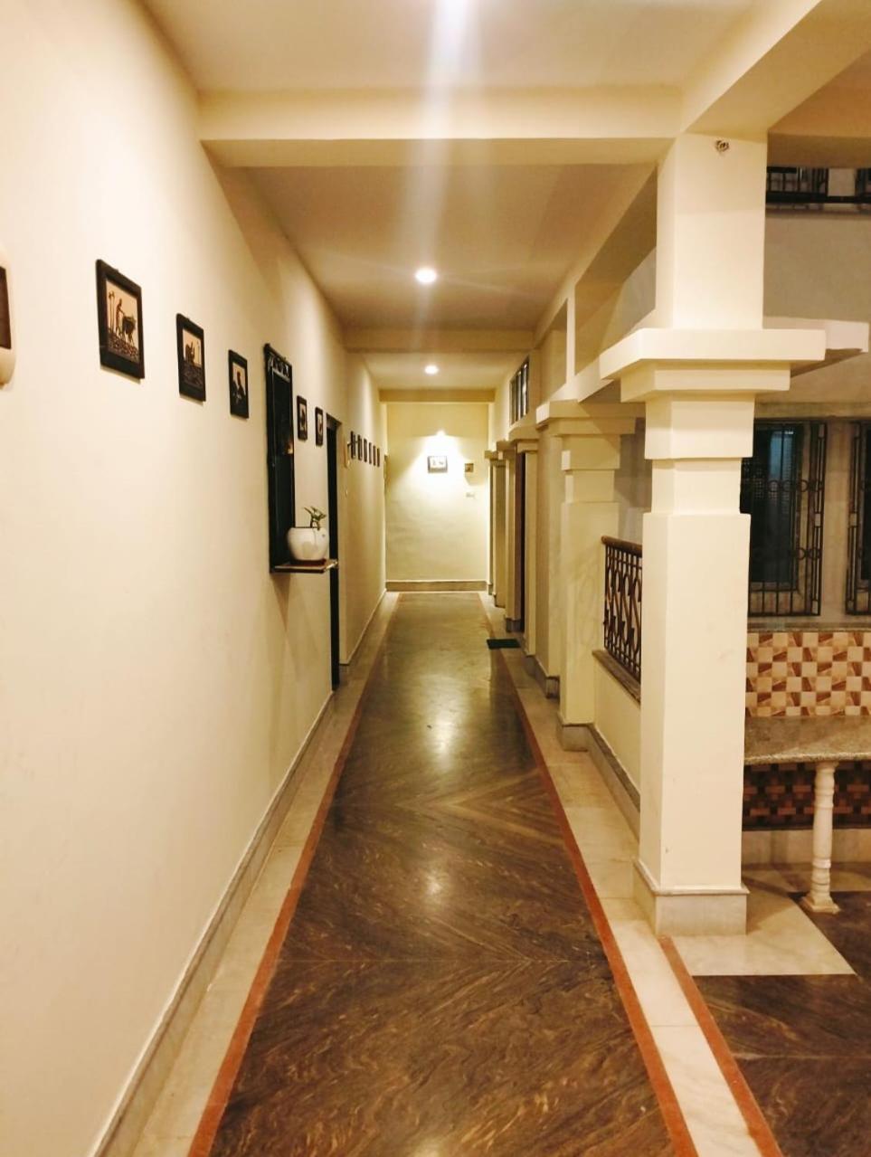 Hotel Kolam Shānti Niketan Buitenkant foto