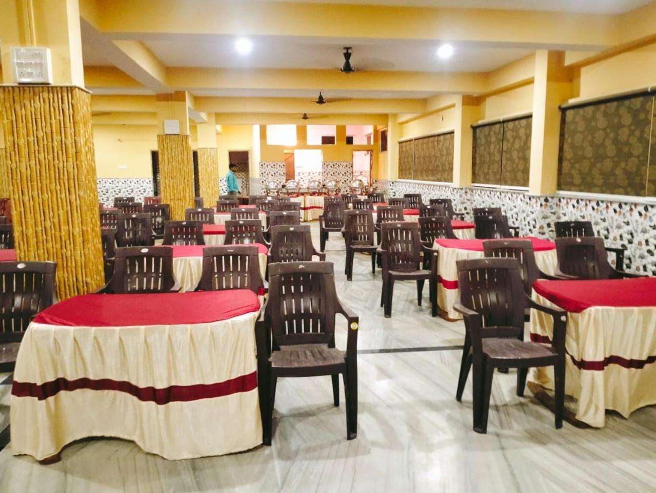 Hotel Kolam Shānti Niketan Buitenkant foto